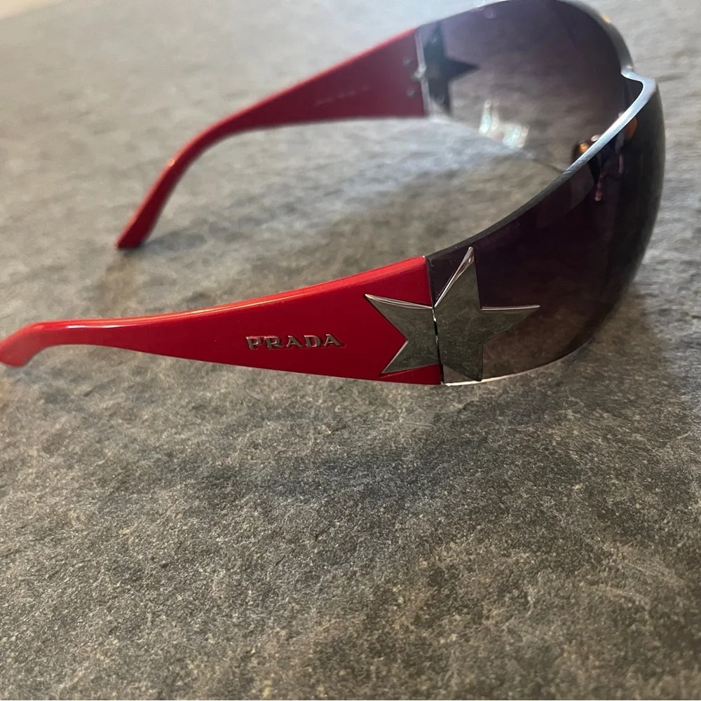 PRADA Rare Y2K Red Star Sunglasses Authentic SPR72G 1BC-651 115 VTG Boutique - Picture 5 of 16